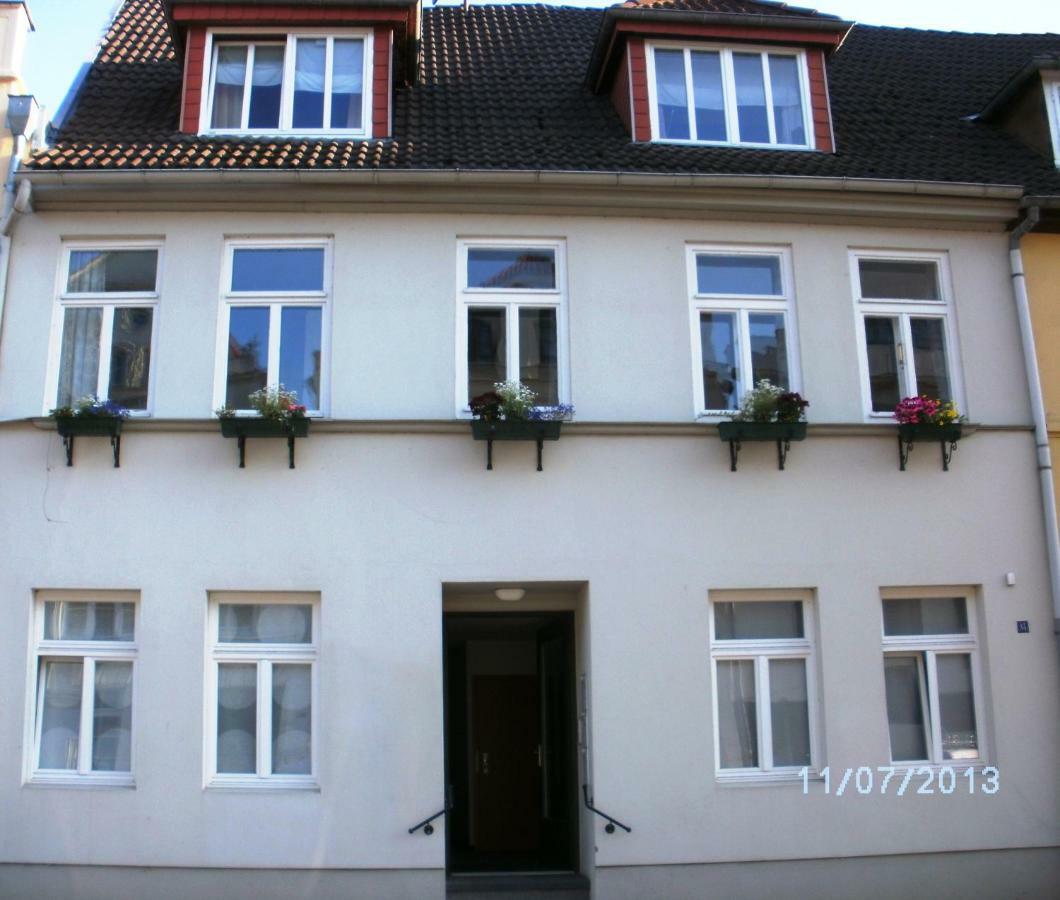 Korner 1 Mit Terrasse & Parkplatz - Abc27 By Abcwismar Apartman Kültér fotó